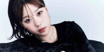 【むくえな】人気ユーチューバーが魅了! クールに着こなす!ブラックガーリースタイル